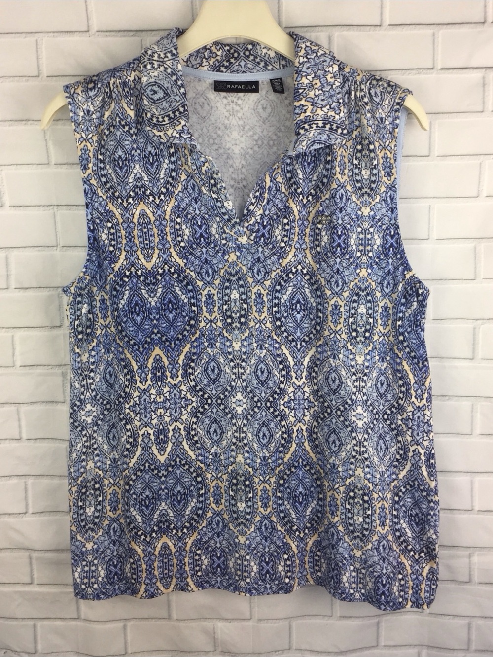 Rafaella Studio Womens Blue Cream Floral Sleeveless V Neck Top Size M